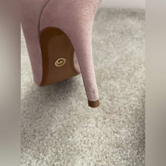 Michael Kors Nude Heels - Picture 6 of 7